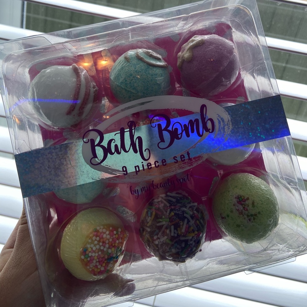 9 Piece Bath Bomb Set